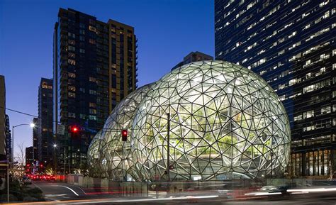 Amazon opens its tree-filled spherical headquarters in downtown Seattle ...