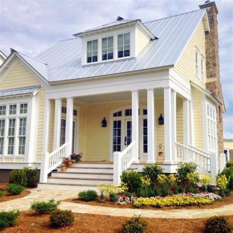 58 Popular Yellow Exterior House Paint Colors - Page 19 of 58 | Yellow house exterior, House ...