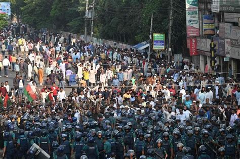 Bangladesh police break up anti-PM protest with tear gas, rubber bullets | The Straits Times