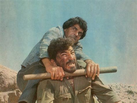 UP Police Sholay| Of 'Sholay' and Pandemic: UP Police 'punish' Gabbar Singh to teach a lesson ...