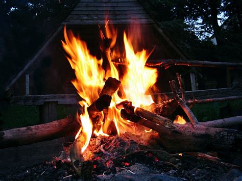 Images Gratuites : bois, nuit, fumée, cheminée, Feu de camp, feu ...