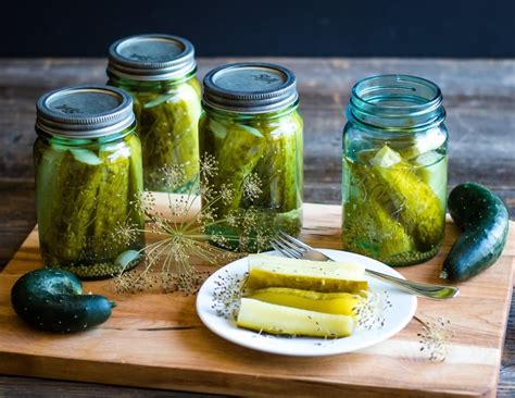 Kosher Dill Pickles: Canning Recipe