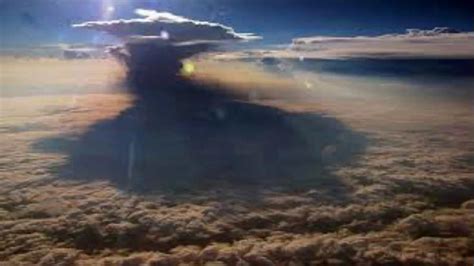 Proses Terbentuknya Awan Cumulonimbus, Penyebab Badai dan Petir