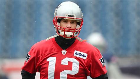 Tom Brady starts AFC Championship Game with bandaged hand | Fox News