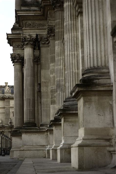 Architecture Statue of Louvre Museum Stock Photo - Image of ...