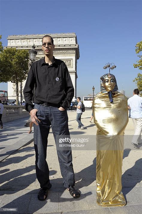 Morocco's Brahim Takioullah, who has the largest feet of the world ...