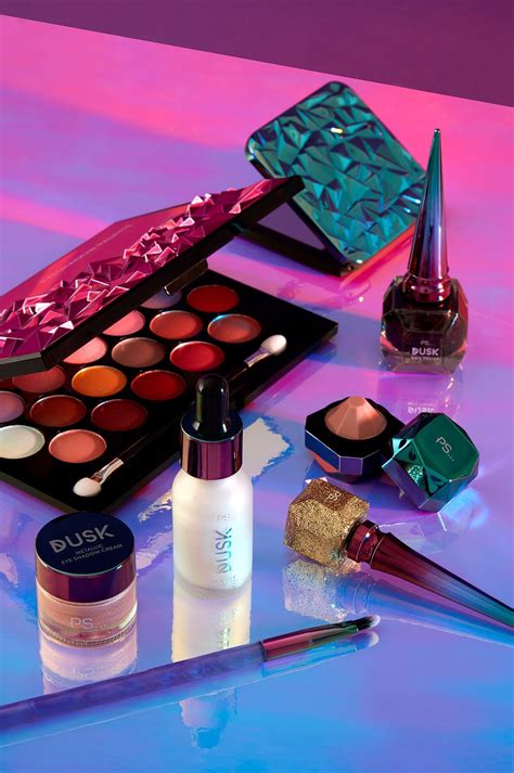 Dusk Primark Beauty | Eyeshadow products, Makeup tools products, Cosmetics photography