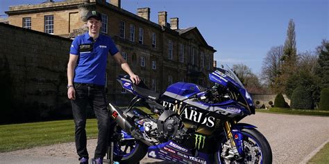 BSB: Ian Hutchinson Returns To The Pirelli National Superstock Championship For His 2021 Season ...