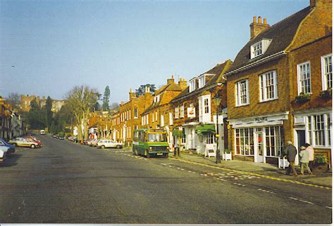 Castle Street, Farnham © Colin Smith :: Geograph Britain and Ireland