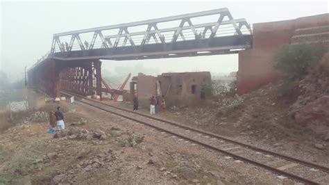 Aamazing train passing from chiniot bridge - YouTube