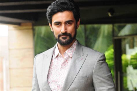 Kunal Kapoor : Biography, Age, Movies, Family, Photos, Latest News ...