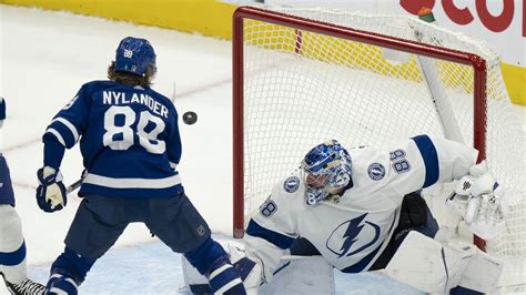 Lightning-Maple Leafs Game 5 report card: Losing their grip