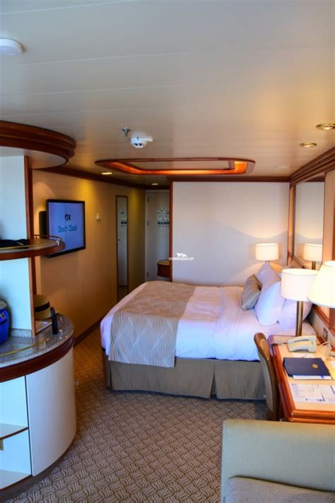 Island Princess Mini-Suite Stateroom