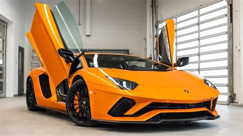 Lamborghini 4 Seater Interior - Lamborghini