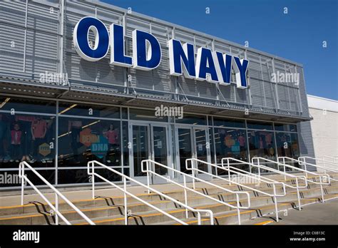 Old Navy franchise retail store sells clothing Stock Photo, Royalty ...