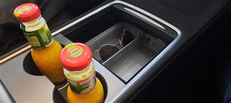 Tesla Model 3/Y Center Console Tray with removable divider by Constantin | Download free STL ...