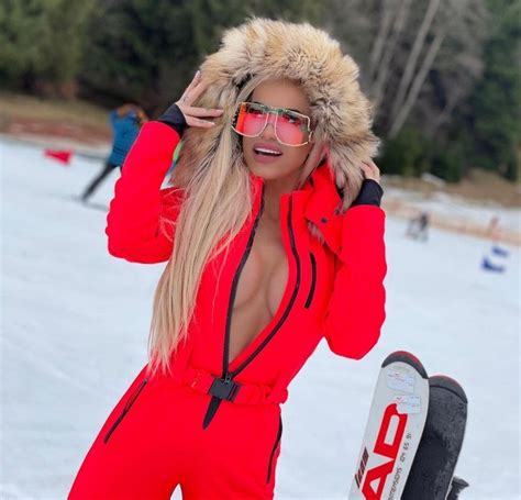 Skier, Snow Bunny Outfit, Down Suit, Ripped Girls, Ski Girl, Shady Lady, Skiing Outfit, Snow ...