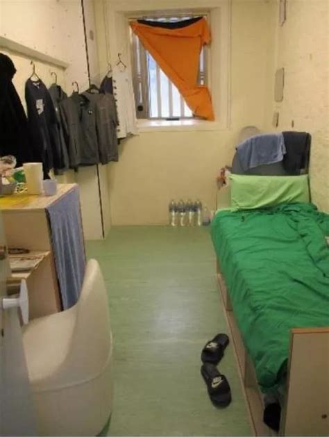 Life at HMP Liverpool as pictures show Victorian cells transformation ...