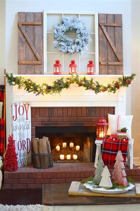 50 Christmas Mantel Decorations - Ideas for Holiday Fireplace Mantel ...