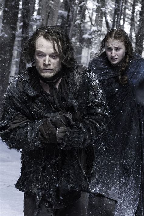 Theon Greyjoy and Sansa Stark in 'The Red Woman' - Theon Greyjoy Photo ...