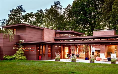 A Beautifully Preserved Frank Lloyd Wright Masterpiece in Wisconsin ...