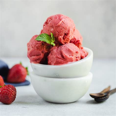 5-Minute Vegan Frozen Yogurt (No Ice Cream Maker Needed!)