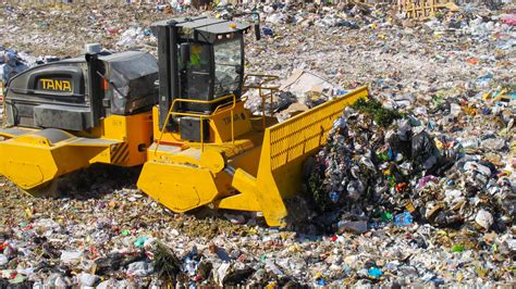 Landfill compactor for crushing C&D waste - TANA From Waste to Value®