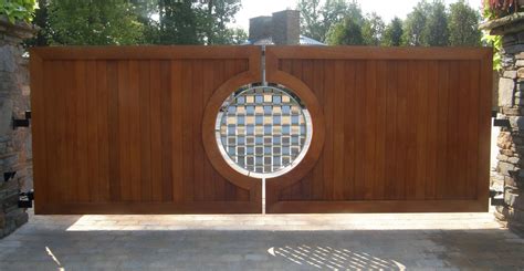 steel and wood fence designs - Wood metal fence combination interunet - WoodsInfo