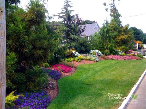 corner lot landscaping ideas for privacy - Kiley Conley