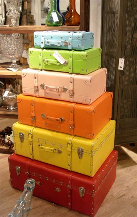 30 Fabulous DIY Decorating Ideas With Repurposed Old Suitcases | Architecture & Design