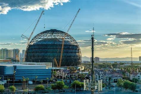 World's largest sphere in Las Vegas illuminated for the first time (VIDEOS) | Urbanized