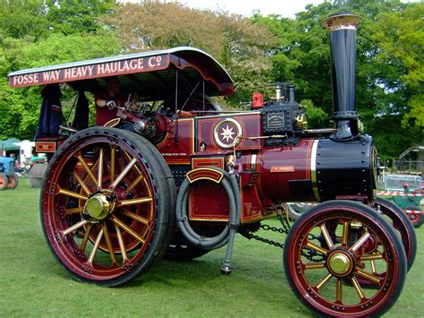 Steam traction engine in 2021 | Traction engine, Haulage, Old tractors