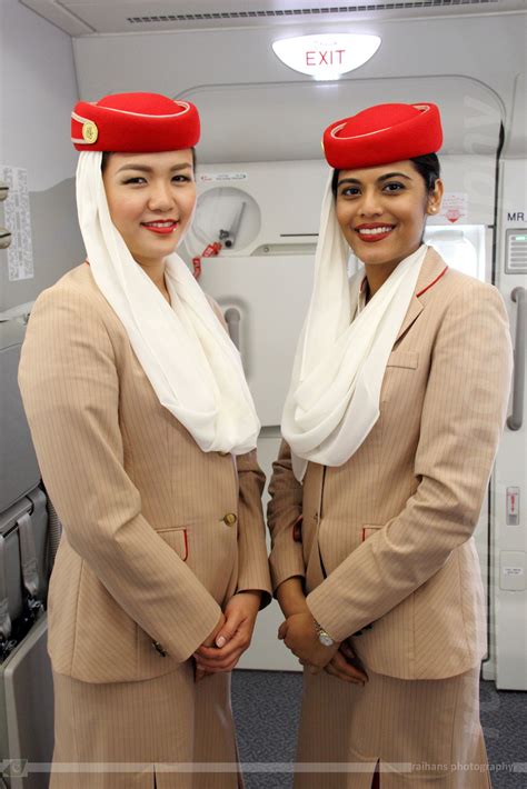 Cabin Crew - Emirates - A380-861 - A6-EOP - Dubai Air Show 2015 | Cabin crew, Air show, Emirates ...