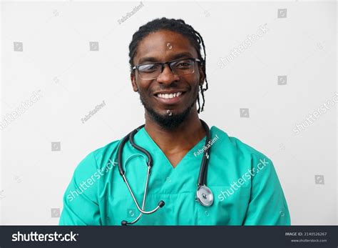 Male African American Professional Young Doctor Stock Photo 2140526267 | Shutterstock