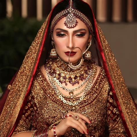 Ayeza Khan Steals Hearts In a Festive Orange Bridal [Pictures] - Lens