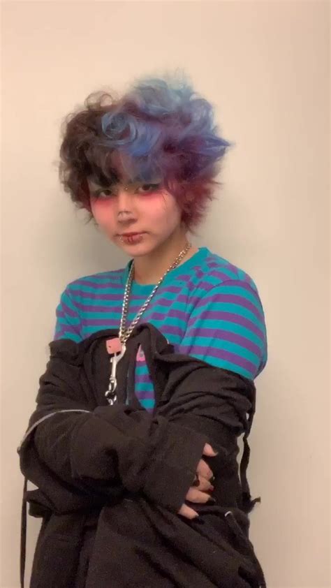 @vomitboyx on tiktok | Androgynous hair, Short hair styles, Fluffy hair