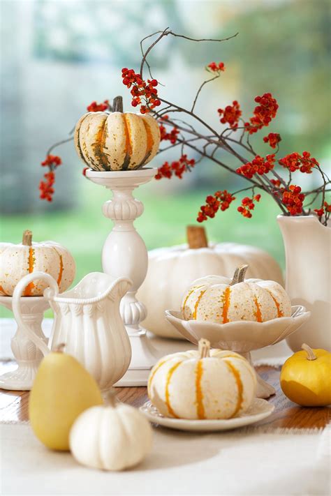 47 Beautiful Centerpiece Ideas for Your Thanksgiving Table