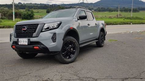 Reseña Nissan Frontier Pro-4X 2022: pick-up que es deportiva y cumple ...