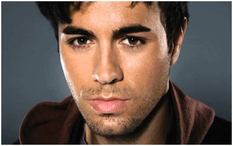 Enrique Iglesias - Bailando - Download Link - YouTube