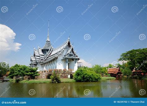 Siam Royal Palace stock photo. Image of grass, buddha - 18239702