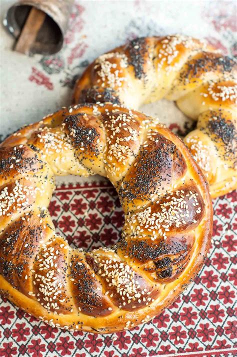 Ukrainian Holiday Bread (Kalach) - GastroSenses