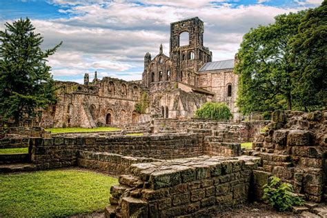 Kirkstall Abbey (Leeds) - Allt du behöver veta innan du besöker ...