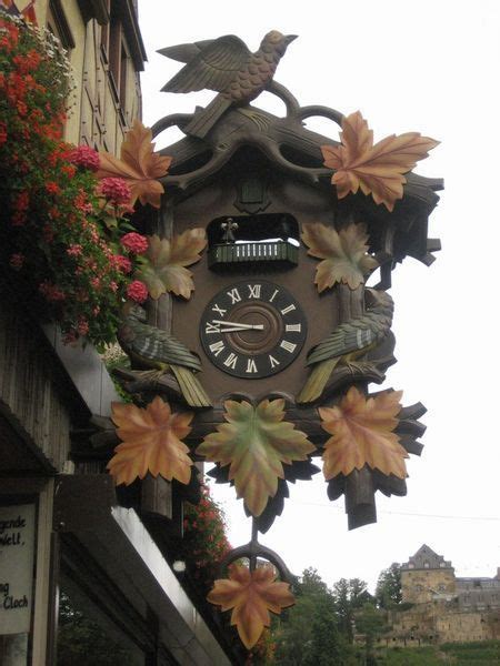 World's Largest Cuckoo Clock! | Cuckoo clock, Clock, Outdoor clock