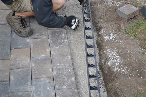 Paver patio installation. How to properly install your paver patio.