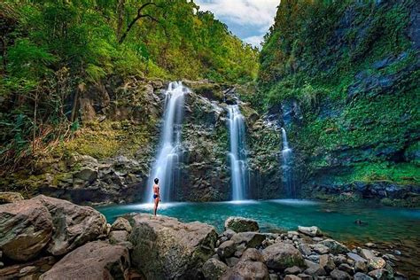 2023 Famous Road to Hana Waterfalls & Lunch by Mercedes Van