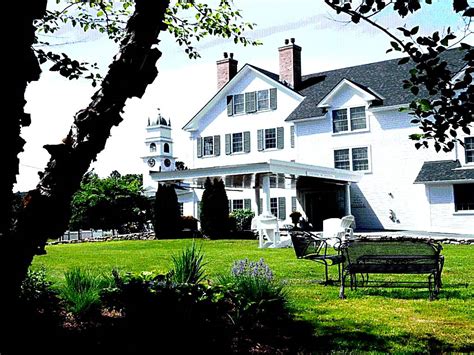 Top 18 Luxury Hotels in New Hampshire - Sara Lind's Guide