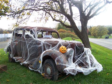 Halloween car | Halloween parade float, Halloween pictures, Halloween ...