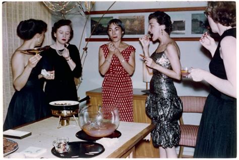 45 Cool Pics Capture ’50s Ladies in Cocktail Party Dresses | Vintage ...