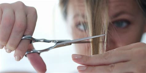 How To Cut Your Bangs? Practical Advice For Cutting Hair Bangs