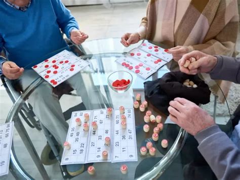 5 Benefits of Playing Bingo Games for Seniors